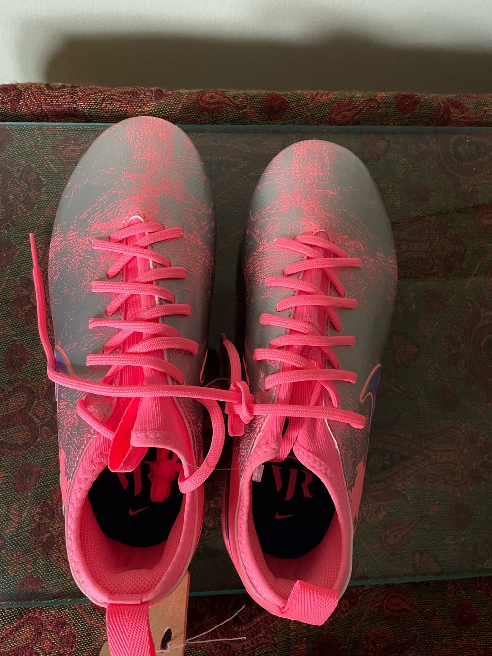 Nike Jr Zoom 16 Academy Hot Pink and Silver Soccer Cleats Purple Swoosh 4.5Y - Picture 2 of 6